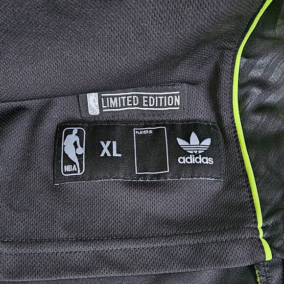 ADIDAS LeBron James Miami Heat *LIMITED EDITION* JERSEY and SHORTS SET - Picture 9 of 14